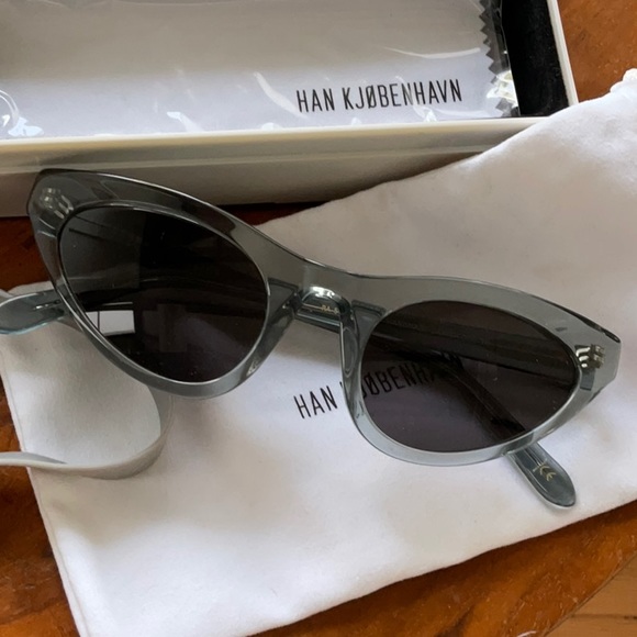 Han Kjobehavn Race Sunglasses in Grey Transparent - Picture 2 of 11